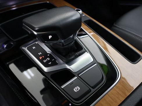 Used 2023 Audi Q5 2.0T Premium Plus w/ Premium Plus Package image 4