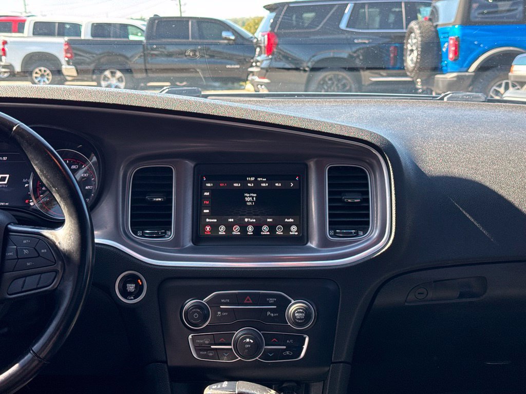 Used 2022 Dodge Charger SXT w/ Leather Interior Group RWD image 19