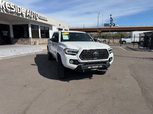 Used 2021 Toyota Tacoma Limited w/ Nightshade Package AWD/4WD image 20