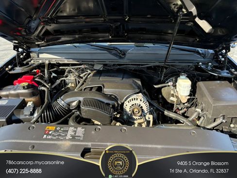 Used 2014 Chevrolet Suburban LT image 10