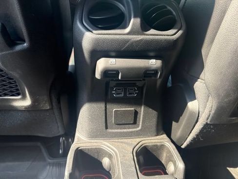 Used 2022 Jeep Gladiator Rubicon w/ LED Lighting Group AWD/4WD image 14
