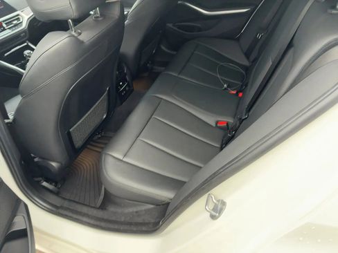 Used 2019 BMW 330i xDrive 330i xDrive Sedan 4D w/ Convenience Package image 5