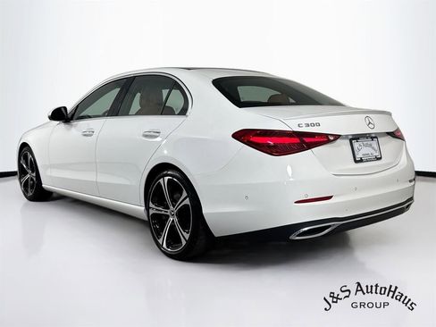 Used 2022 Mercedes-Benz C 300 Sedan w/ Exclusive Trim Package image 5