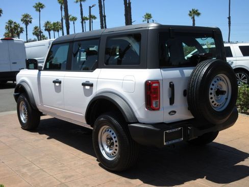 New 2025 Ford Bronco 4-Door AWD/4WD image 2