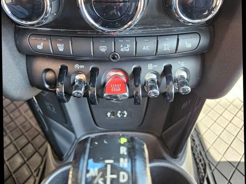 Used 2015 MINI Cooper S image 18