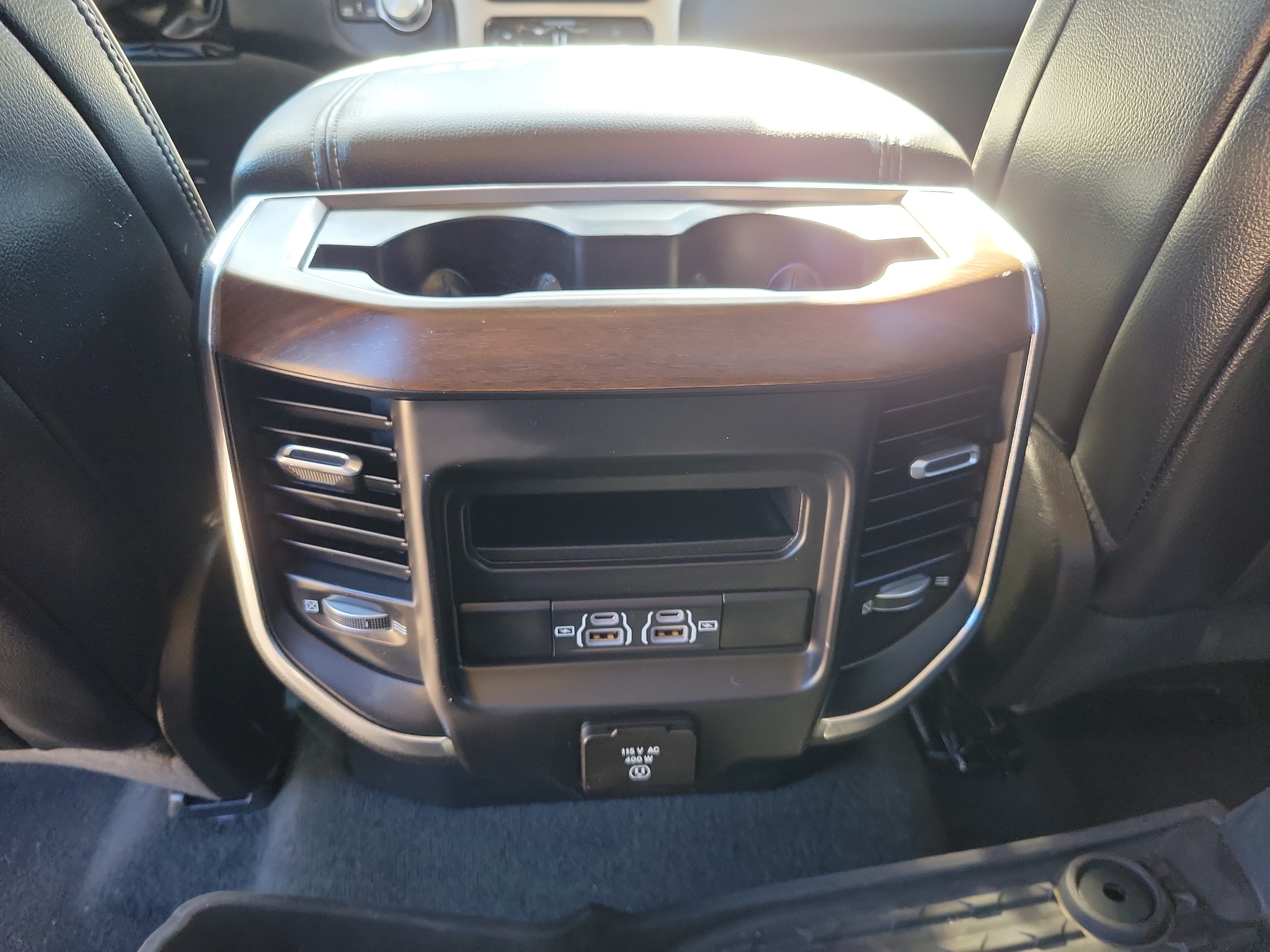 Used 2022 RAM 1500 Laramie w/ Trailer Tow Group AWD/4WD image 9