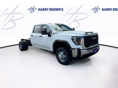 New 2026 GMC Sierra 3500 Pro w/ Convenience Package AWD/4WD image 21