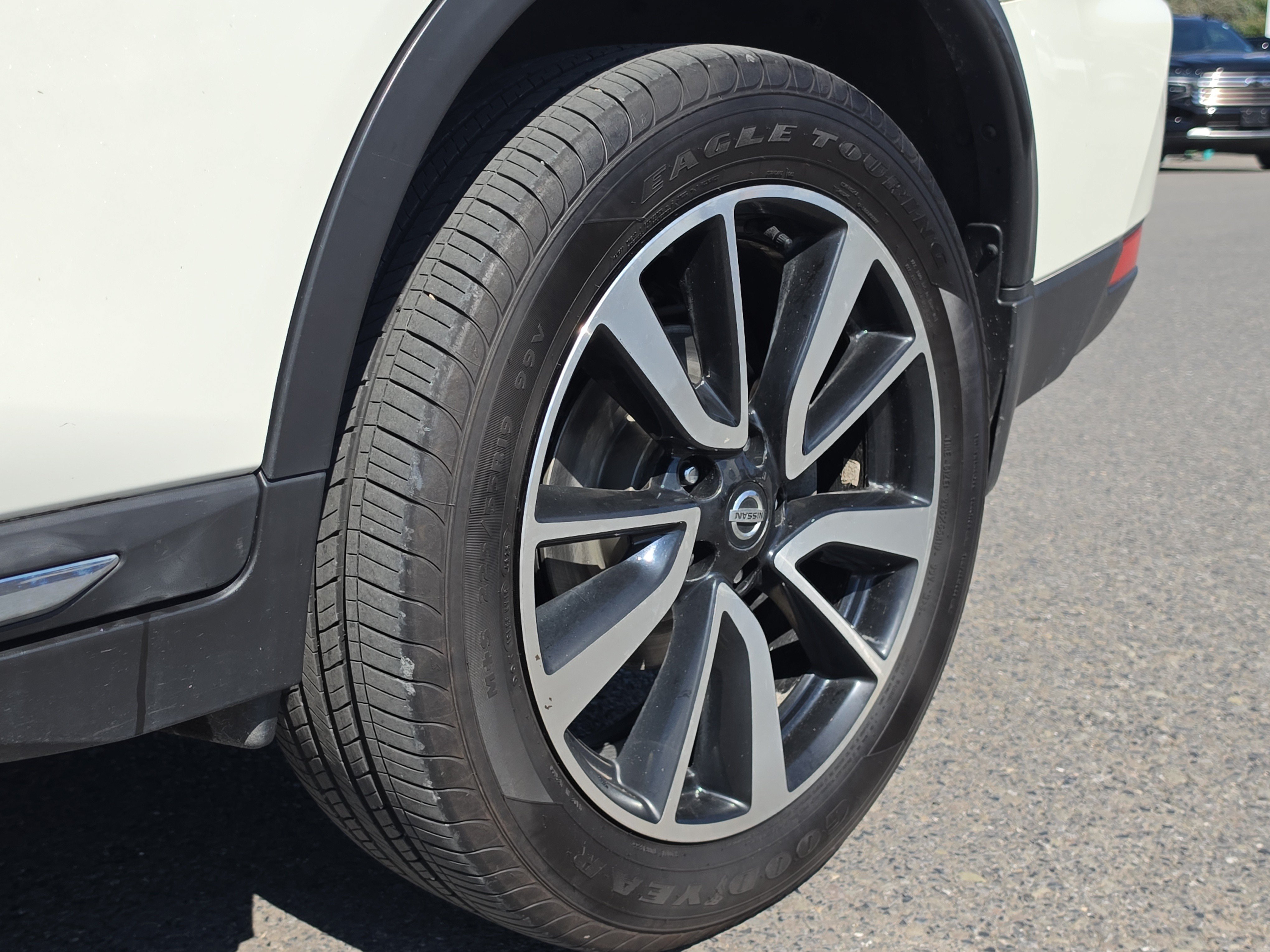 Used 2019 Nissan Rogue SL AWD/4WD image 11