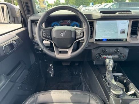 Used 2025 Ford Bronco Outer Banks AWD/4WD image 16