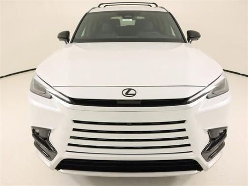 New 2026 Lexus TX 500h AWD image 7