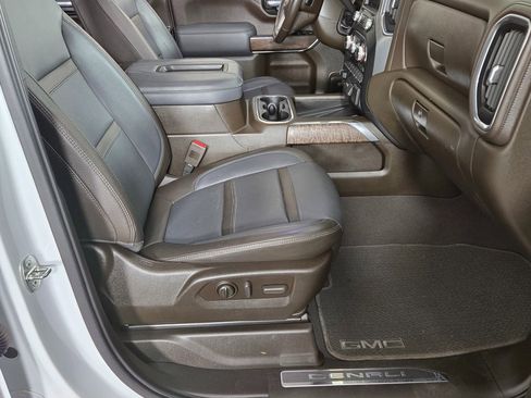 Used 2022 GMC Sierra 2500 Denali image 31