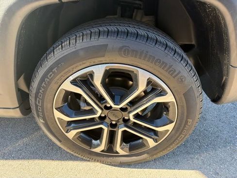 Used 2024 Jeep Compass Limited AWD/4WD image 11