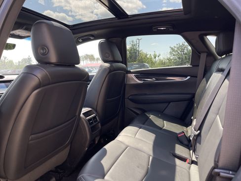 Used 2020 Cadillac XT5 Premium Luxury AWD/4WD image 11