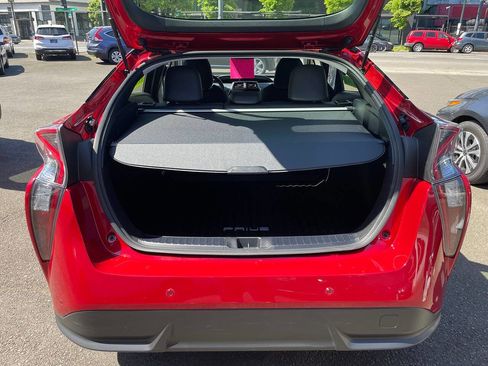 Used 2017 Toyota Prius Four Touring w/ Premium Convenience Package FWD image 27