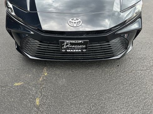 Used 2025 Toyota Camry LE FWD image 21
