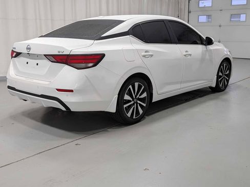 Used 2022 Nissan Sentra SV w/ SV Premium Package image 7