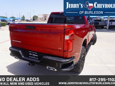 Used 2024 Chevrolet Silverado 1500 LT Trail Boss AWD/4WD image 5