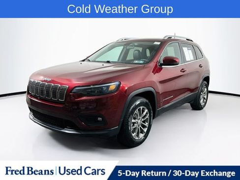 Used 2019 Jeep Cherokee Latitude Plus w/ Cold Weather Group AWD/4WD image 3
