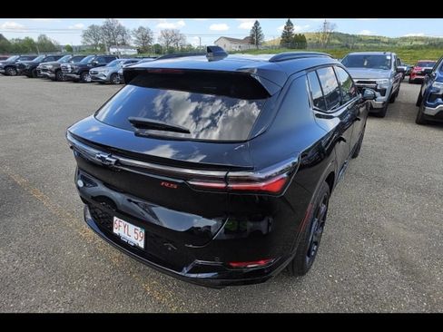 Used 2026 Chevrolet Equinox EV RS FWD image 5