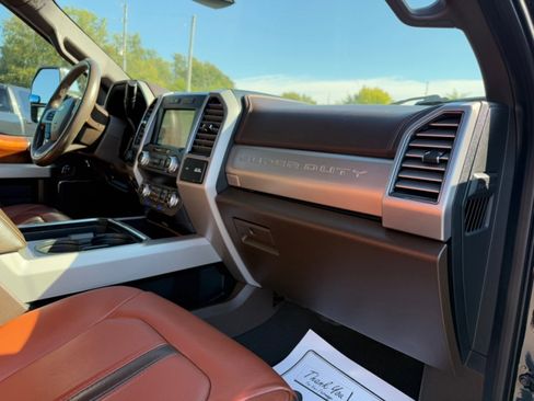 Used 2019 Ford F250 King Ranch w/ Chrome Package image 12