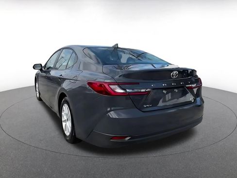 Used 2025 Toyota Camry LE image 11
