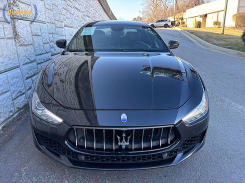 Used 2019 Maserati Ghibli Sedan 4D image 2