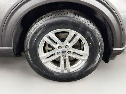 Used 2020 Ford Explorer XLT w/ Equipment Group 202A AWD/4WD image 36