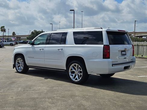 Used 2019 Chevrolet Suburban Premier RWD image 5