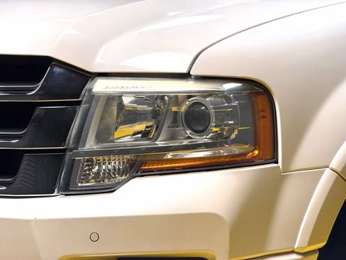 Used 2015 Ford Expedition EL Limited w/ Equipment Group 301A image 7