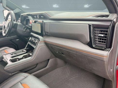 Used 2024 GMC Sierra 2500 AT4 w/ AT4 Premium Plus Package image 23