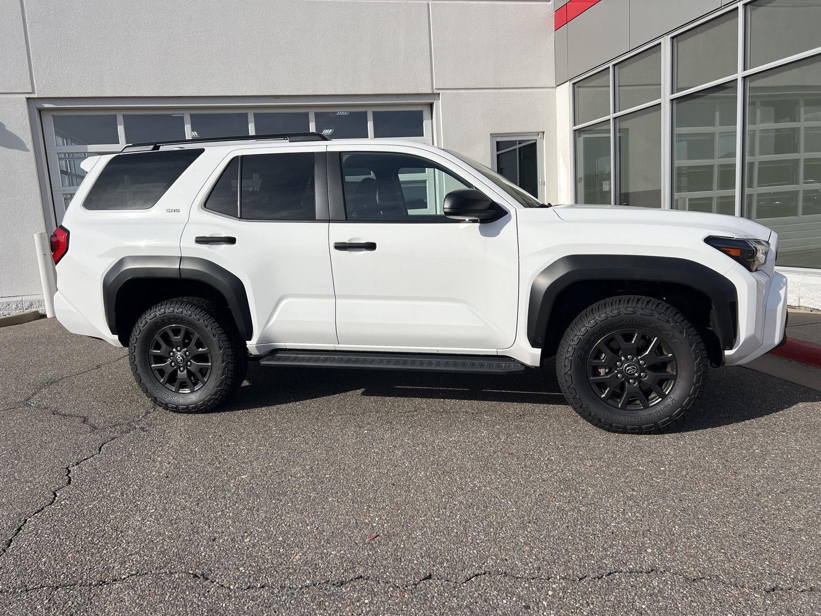 Used 2025 Toyota 4Runner SR5 AWD/4WD image 21