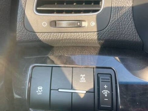 Used 2015 Kia Sorento LX image 10