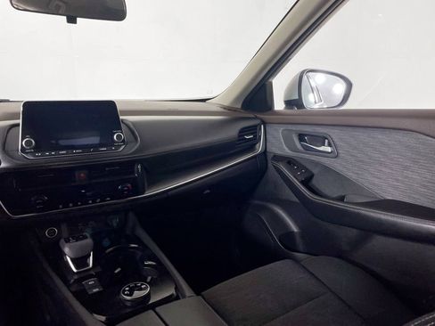 Used 2023 Nissan Rogue SV image 33