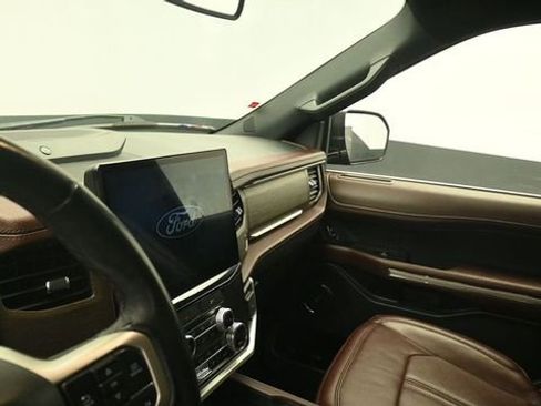 Used 2022 Ford Expedition Limited AWD/4WD image 24