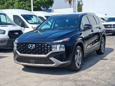 Used 2023 Hyundai Santa Fe SEL FWD image 2