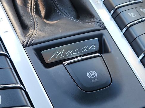Used 2020 Porsche Macan S AWD/4WD image 35