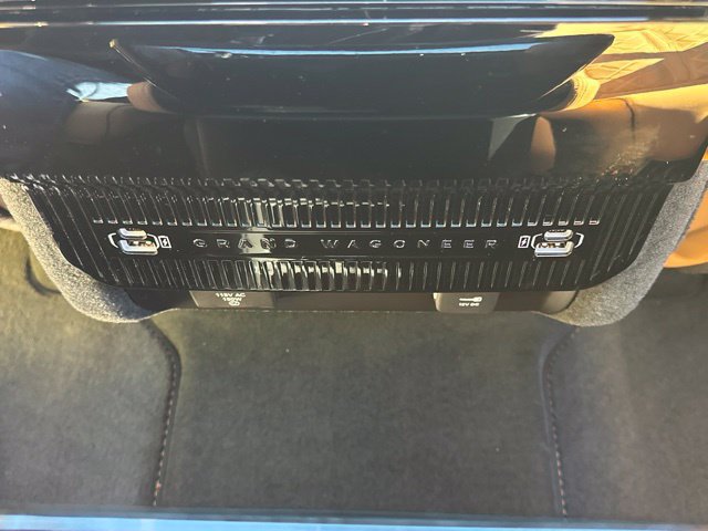 Used 2026 Jeep Grand Wagoneer Summit AWD/4WD image 23