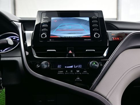Used 2023 Toyota Camry LE image 19