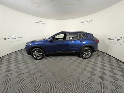 Certified 2024 Chevrolet Trax LT w/ Driver Confidence Package image 2