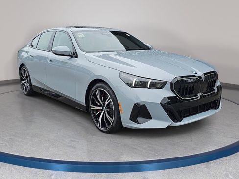 New 2027 BMW 530i xDrive AWD/4WD image 3