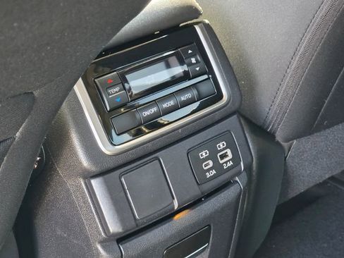 Certified 2025 Subaru Ascent Premium image 21