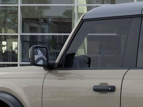 New 2025 Ford Bronco 4-Door image 22