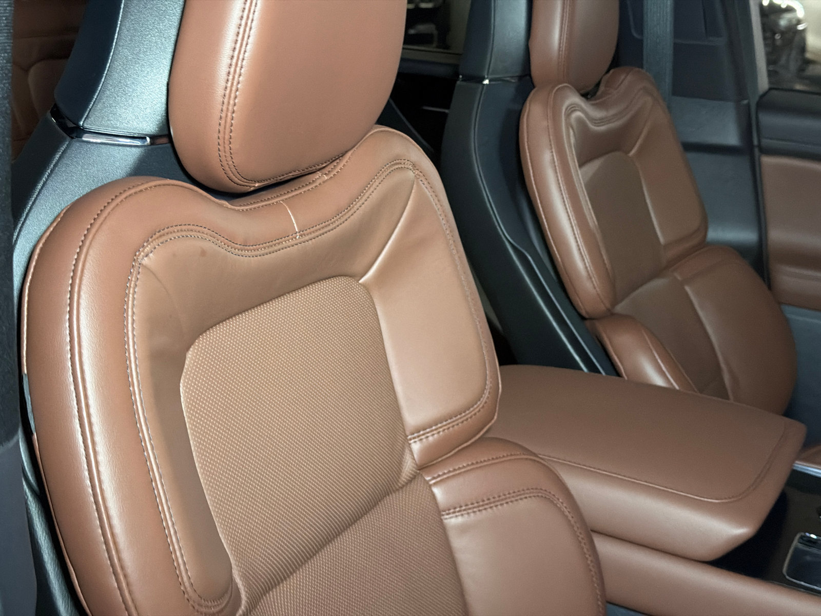 New 2027 Lincoln Aviator Reserve AWD/4WD image 11