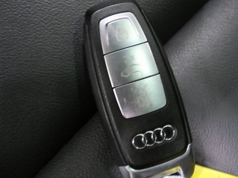 Used 2022 Audi Q4 e-tron Premium Plus image 25