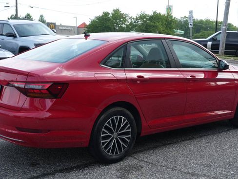 Used 2019 Volkswagen Jetta SE FWD image 5