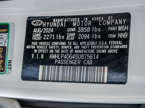 Used 2025 Hyundai Elantra Limited FWD image 46