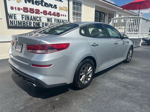 Used 2020 Kia Optima LX image 7