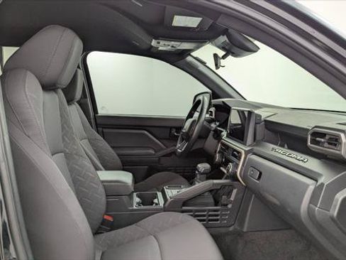 Used 2025 Toyota Tacoma SR RWD image 21