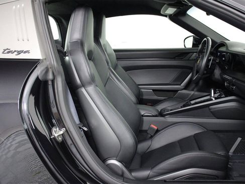 Used 2022 Porsche 911 Targa 4 GTS image 31