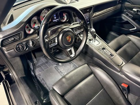 Used 2017 Porsche 911 Turbo S image 4